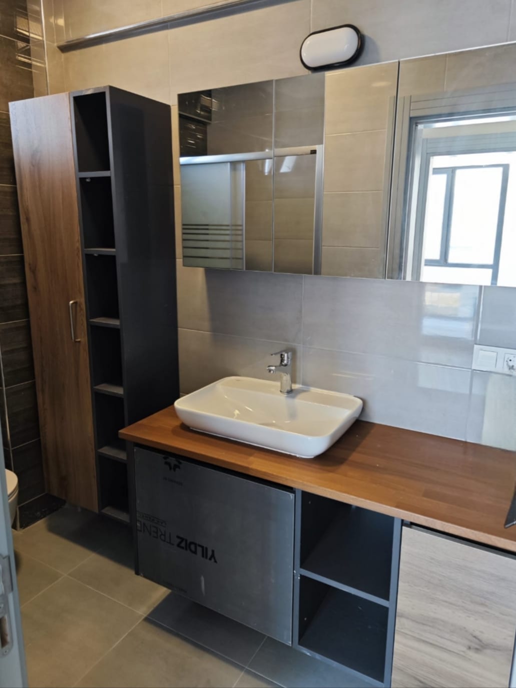 Banyo Dolabı